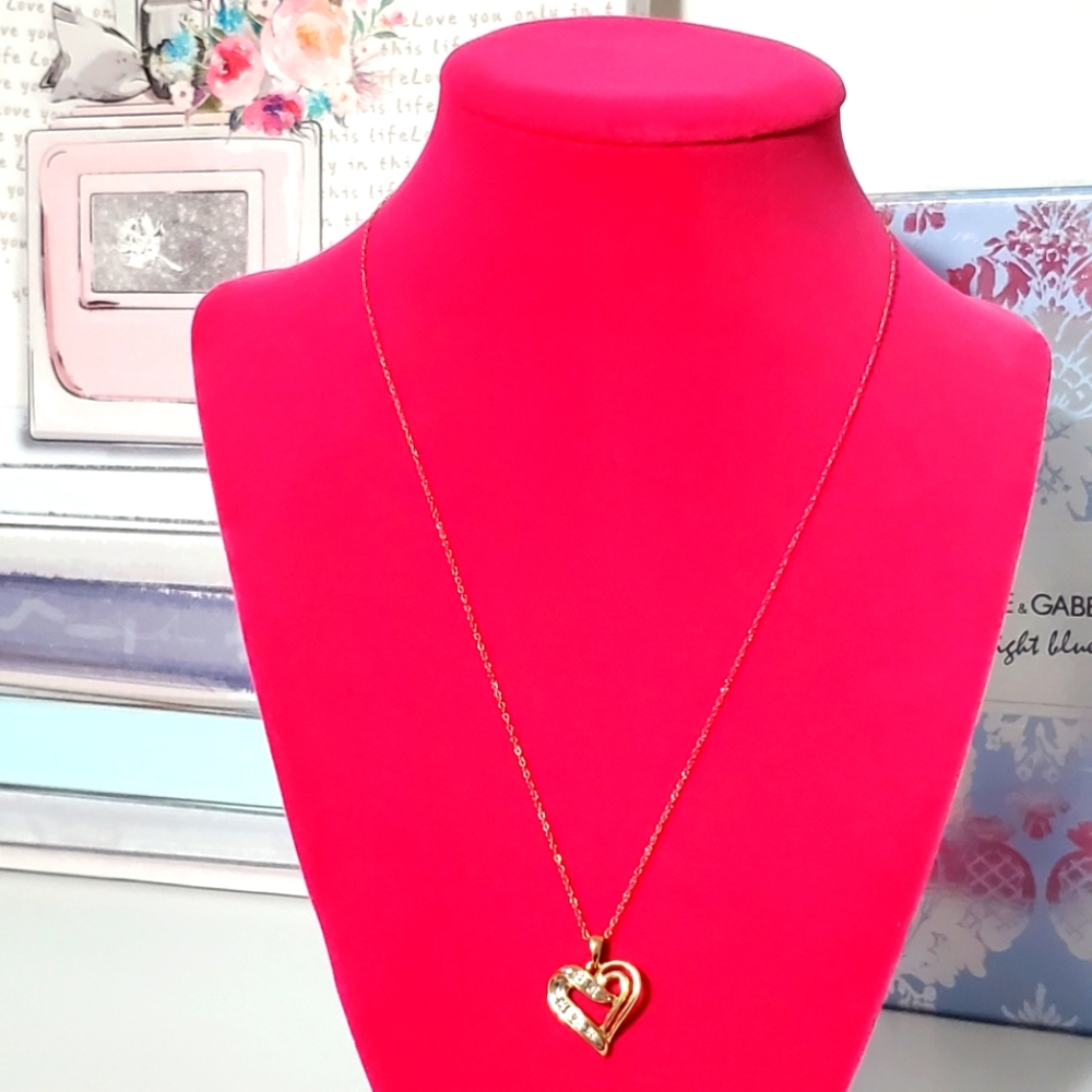 10K Gold Heart Pendant Necklace